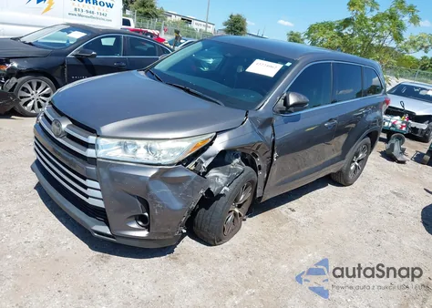2018 Toyota Highlander Le Plus from USA, damaged, VIN 5TDZZRFH3JS267792